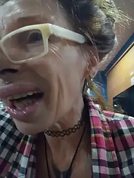 FrozenWaffle live cam on StripChat