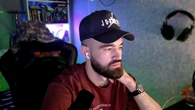 _Serious_Man webcam