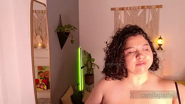 camilapastel live cam on StripChat