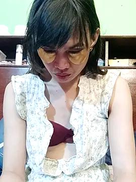 QueenSoreal webcam