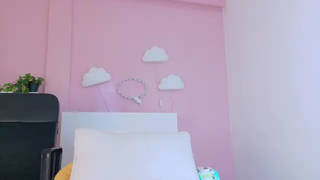SeleneGibson__ webcam