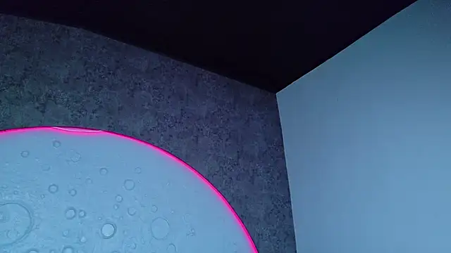 ReinaChloe webcam
