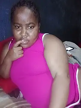 ChubbyMidgetxxx19 webcam