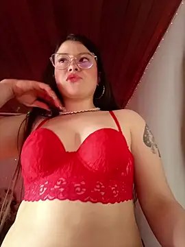 juli05star20 live cam on StripChat