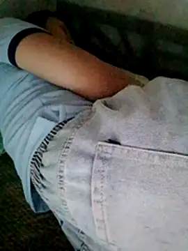 BigAssmomx's live cam