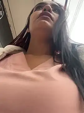 Sara-77 webcam