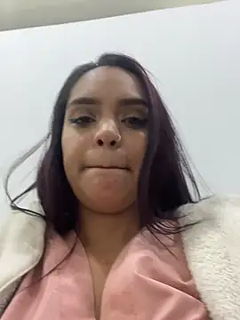 Sara-77 webcam