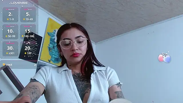 ZoeBakers_ webcam