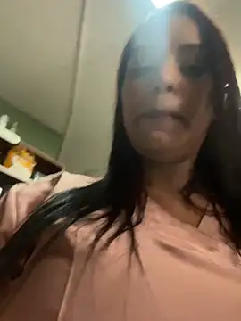 Sara-77 live sex cam