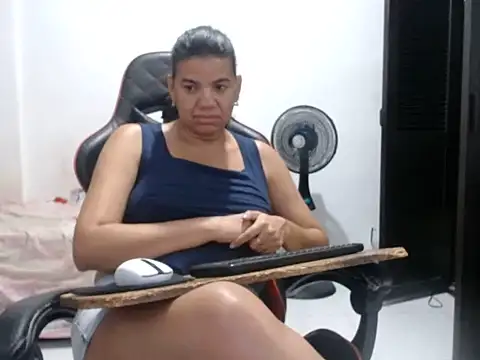 Adriana_0312 webcam