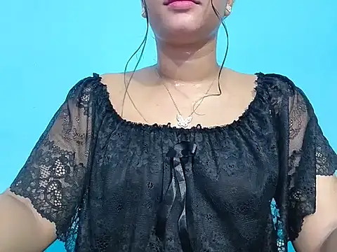 Adhiti_1 live cam on StripChat