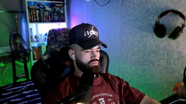 _Serious_Man webcam
