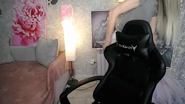 NickyAdamidi webcam