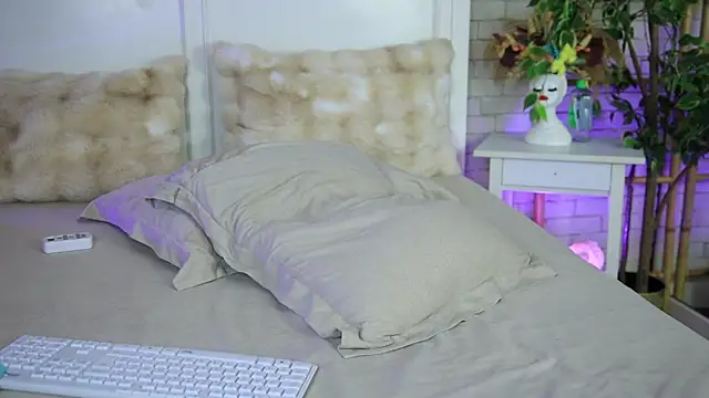 emillybronte's live room