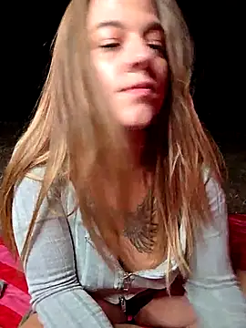Luna_Lynn webcam