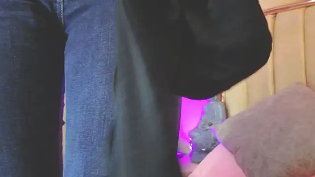 Esmeralda_Candy webcam