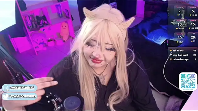 toky_doll webcam