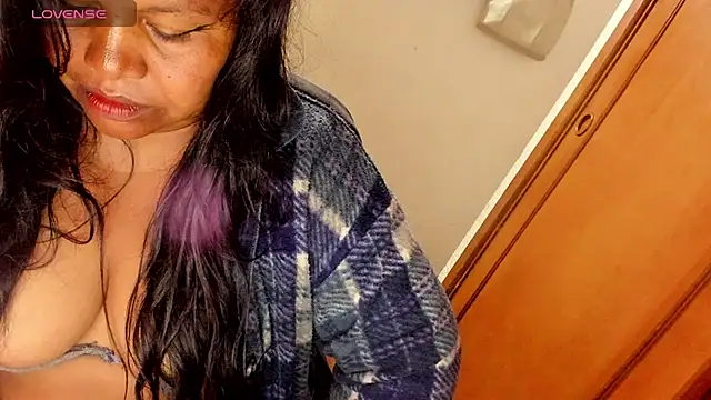 ebonycamelia webcam