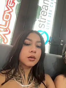 VioletRousee webcam