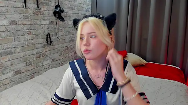 kikipeach webcam