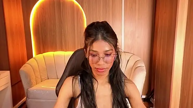Alina_b_ webcam