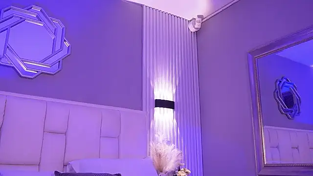 KatlynRous webcam