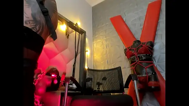 ArhyFoxx1 webcam