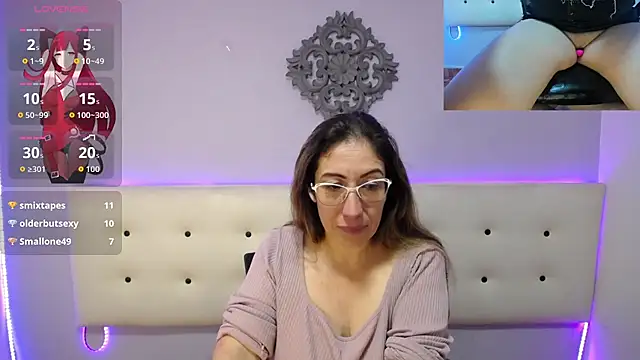 kaylaMinov_ webcam