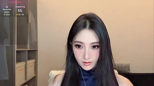 Tindraa live cam on StripChat