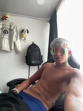 Jackdaniel001_ webcam