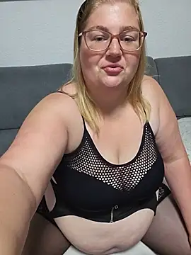 XX-LunaBliss-Xx live cam on StripChat