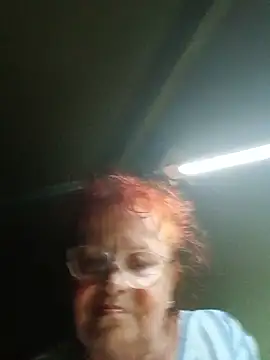 Moodberry400 live cam on StripChat