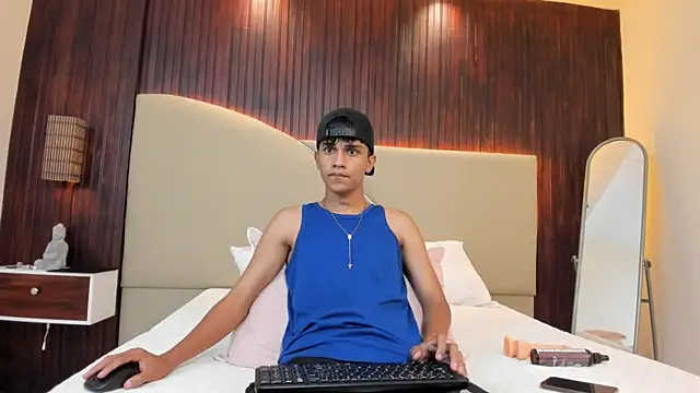 Alexxx_B2026 live cam on StripChat