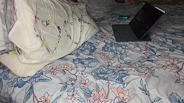 Dingdong7771 webcam
