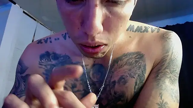 Adam_Hudsond webcam