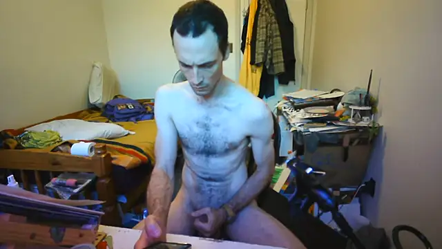 JohnnyMoves webcam