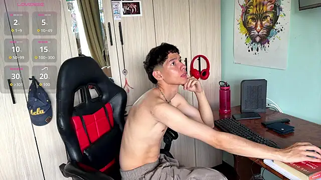heyy_noah11 webcam