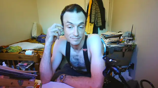 JohnnyMoves webcam