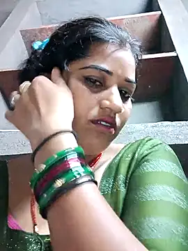 Hot_kamla