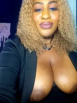 AmazonianMistress webcam