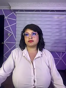MiiaaJoness