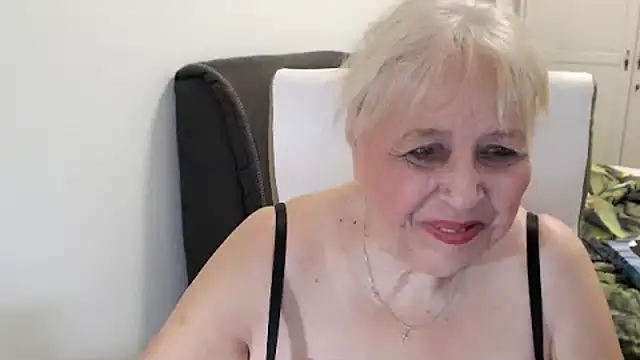 SusiLifeXXX webcam