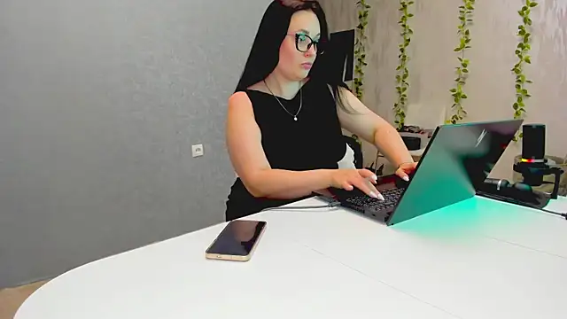 Yesss_Lilith webcam