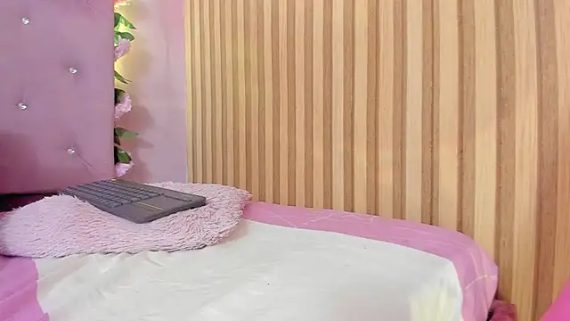 lovely__kiss__
