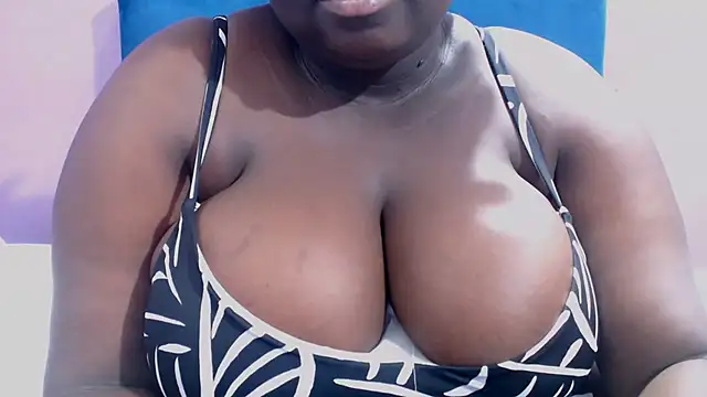 DARKGIANTMELANIN webcam