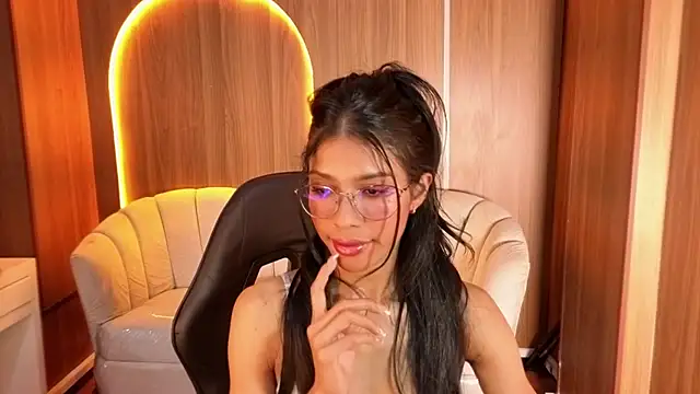 Alina_b_ webcam