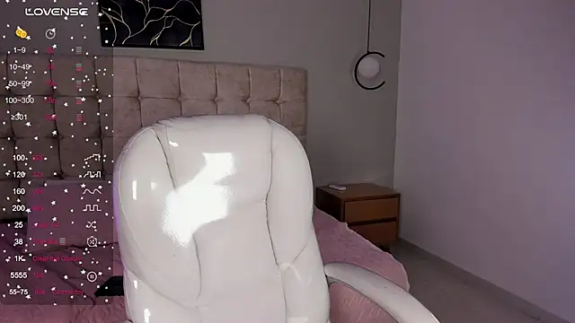 Naomy9_ webcam