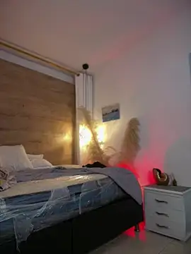 halaaa_1 live cam on StripChat