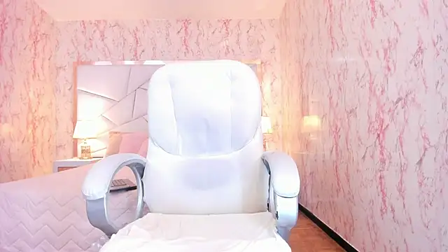 Emily_Whinfre webcam