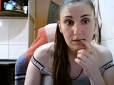 Lacmi30 live cam on StripChat